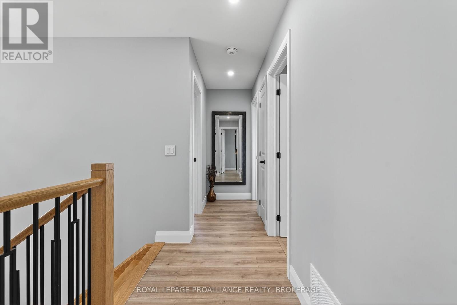 












1520 BERKSHIRE DRIVE

,
Kingston (City Northwest),




Ontario
K7P0S7

