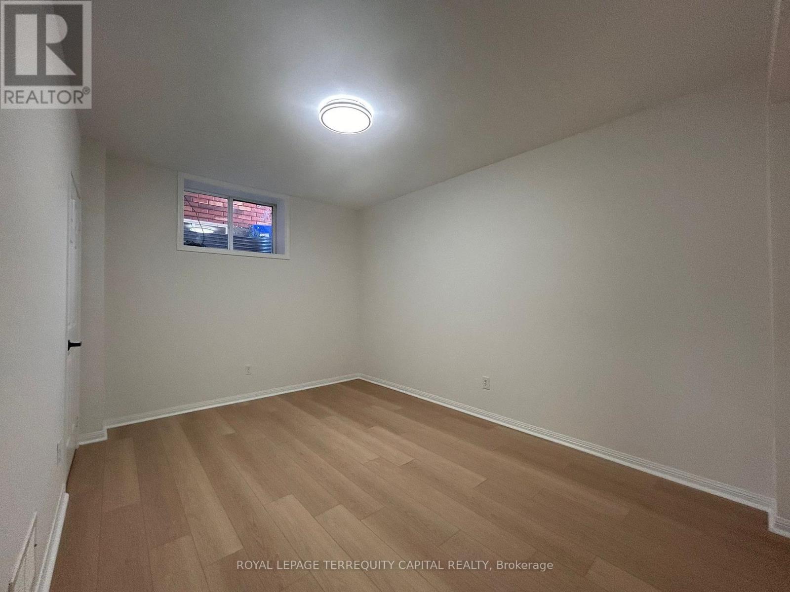 












B - 353 EDGEHILL DRIVE

,
Barrie,




Ontario
L4N9X5

