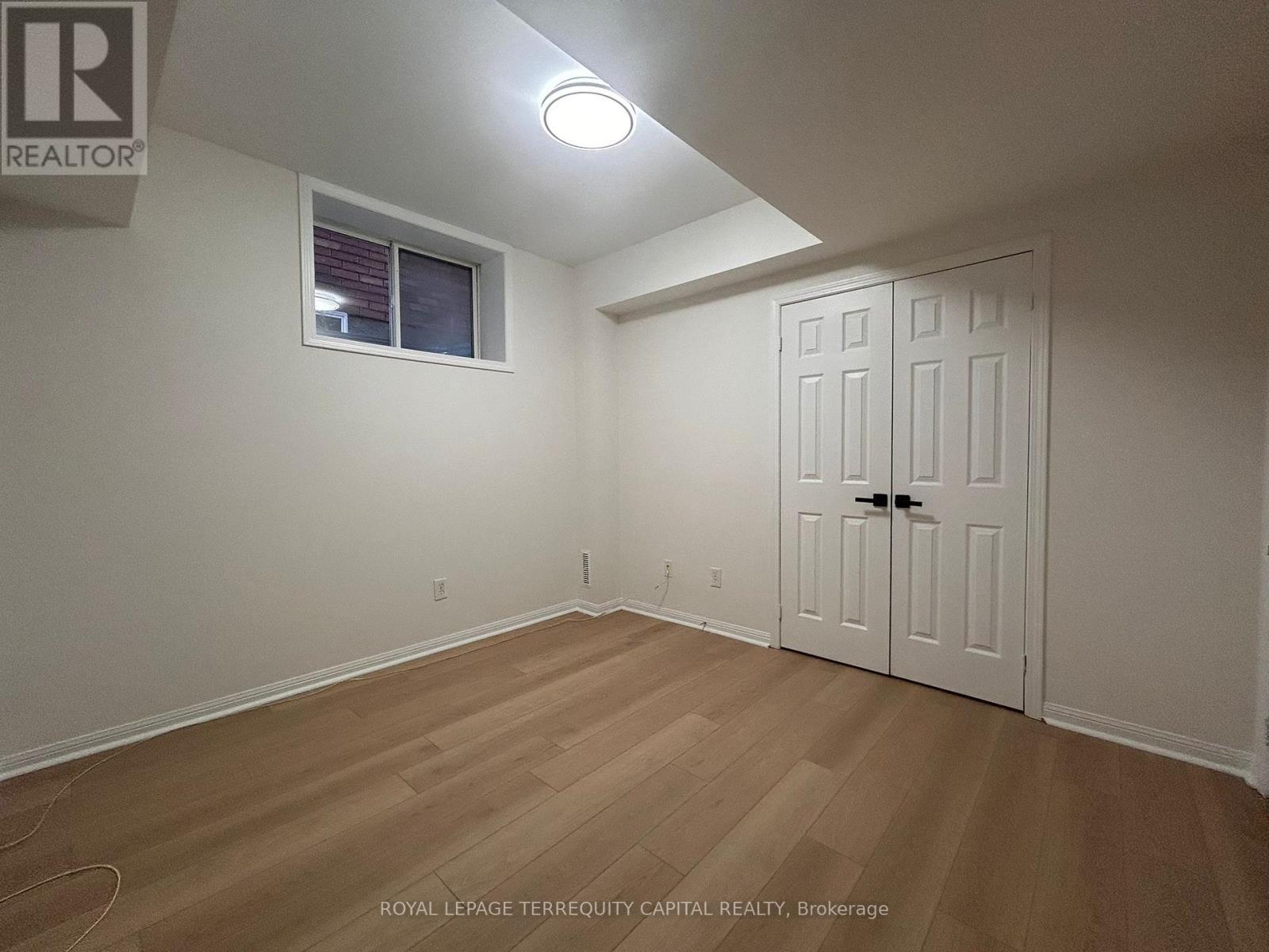 












B - 353 EDGEHILL DRIVE

,
Barrie,




Ontario
L4N9X5

