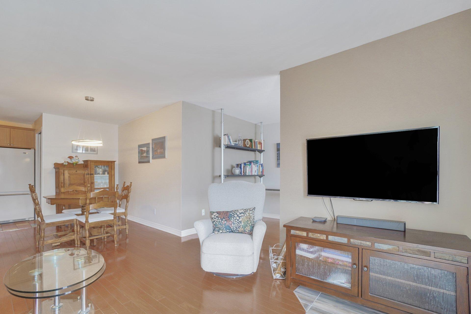 









5230


Rue Riviera

, 304,
Montréal (Pierrefonds-Roxboro),




QC
H8Z3H2

