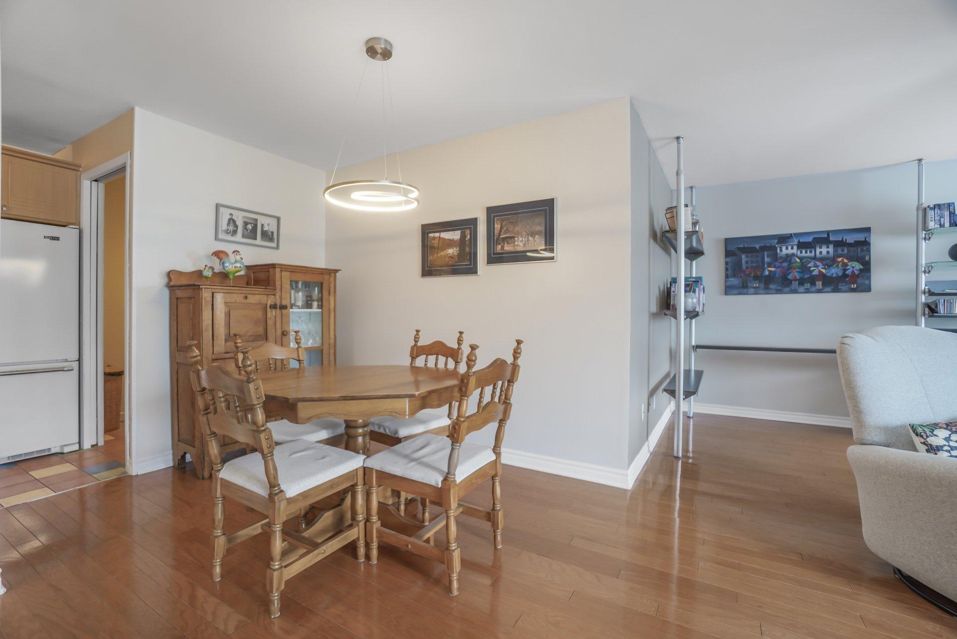 









5230


Rue Riviera

, 304,
Montréal (Pierrefonds-Roxboro),




QC
H8Z3H2

