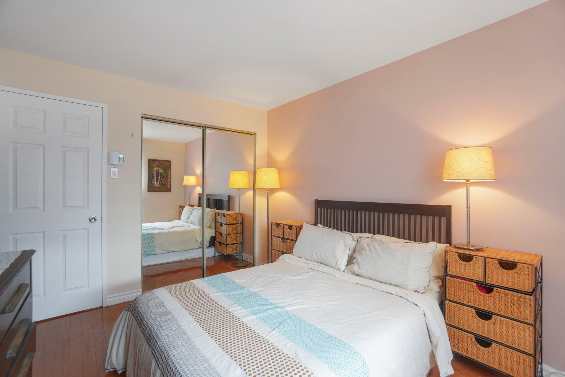 









5230


Rue Riviera

, 304,
Montréal (Pierrefonds-Roxboro),




QC
H8Z3H2

