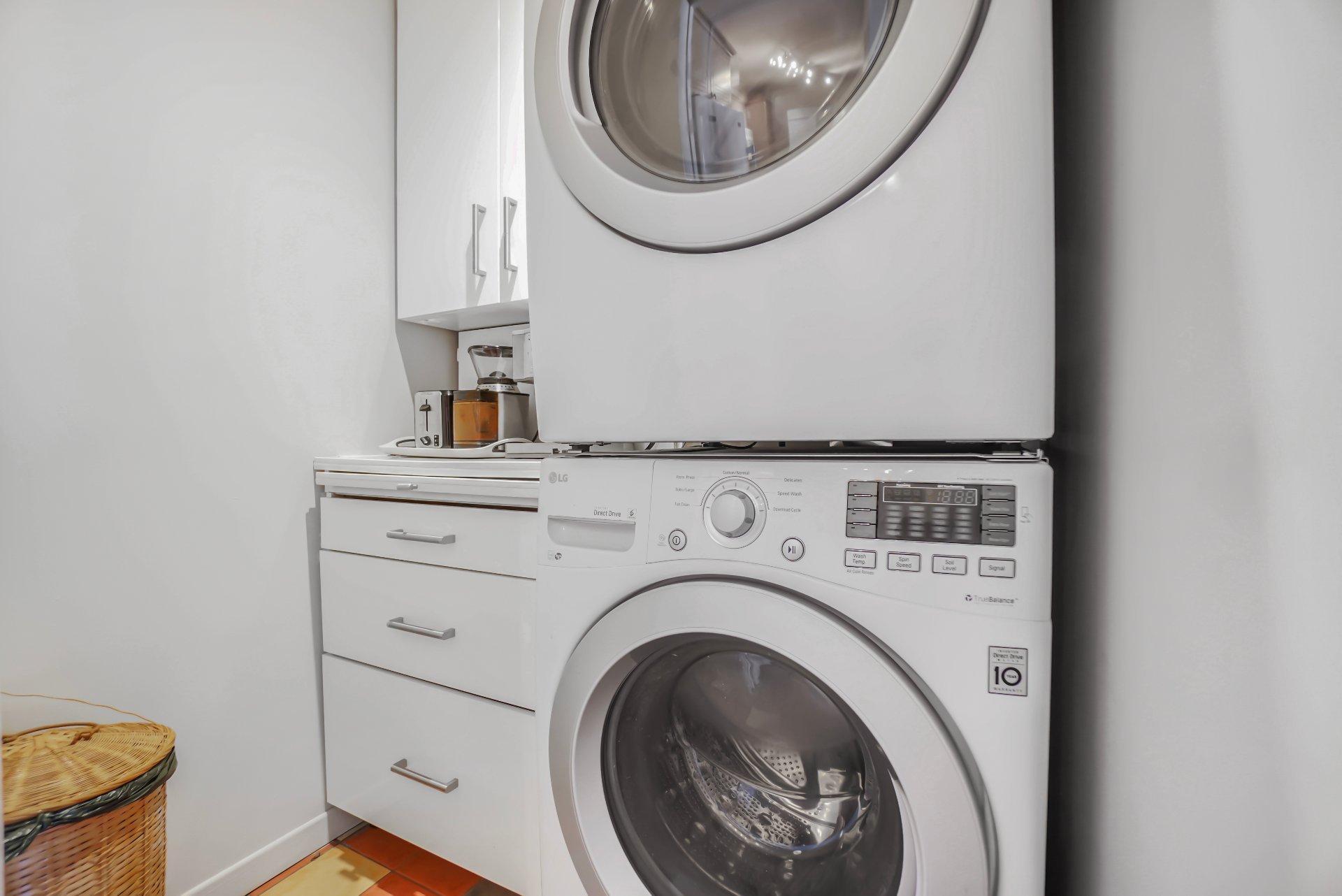 









5230


Rue Riviera

, 304,
Montréal (Pierrefonds-Roxboro),




QC
H8Z3H2

