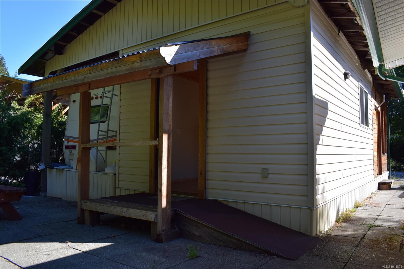









8631


South Shore

Rd, 30,
Lake Cowichan,







BC
V0R 2G0


