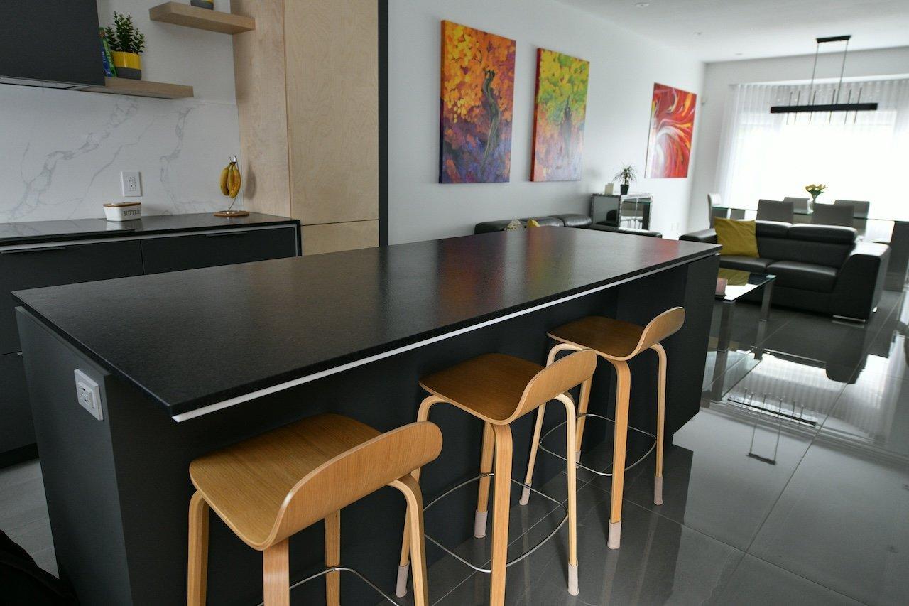 









2654Z


Av. Ernest-Hemingway

,
Montréal (Saint-Laurent),




QC
H4R3E7

