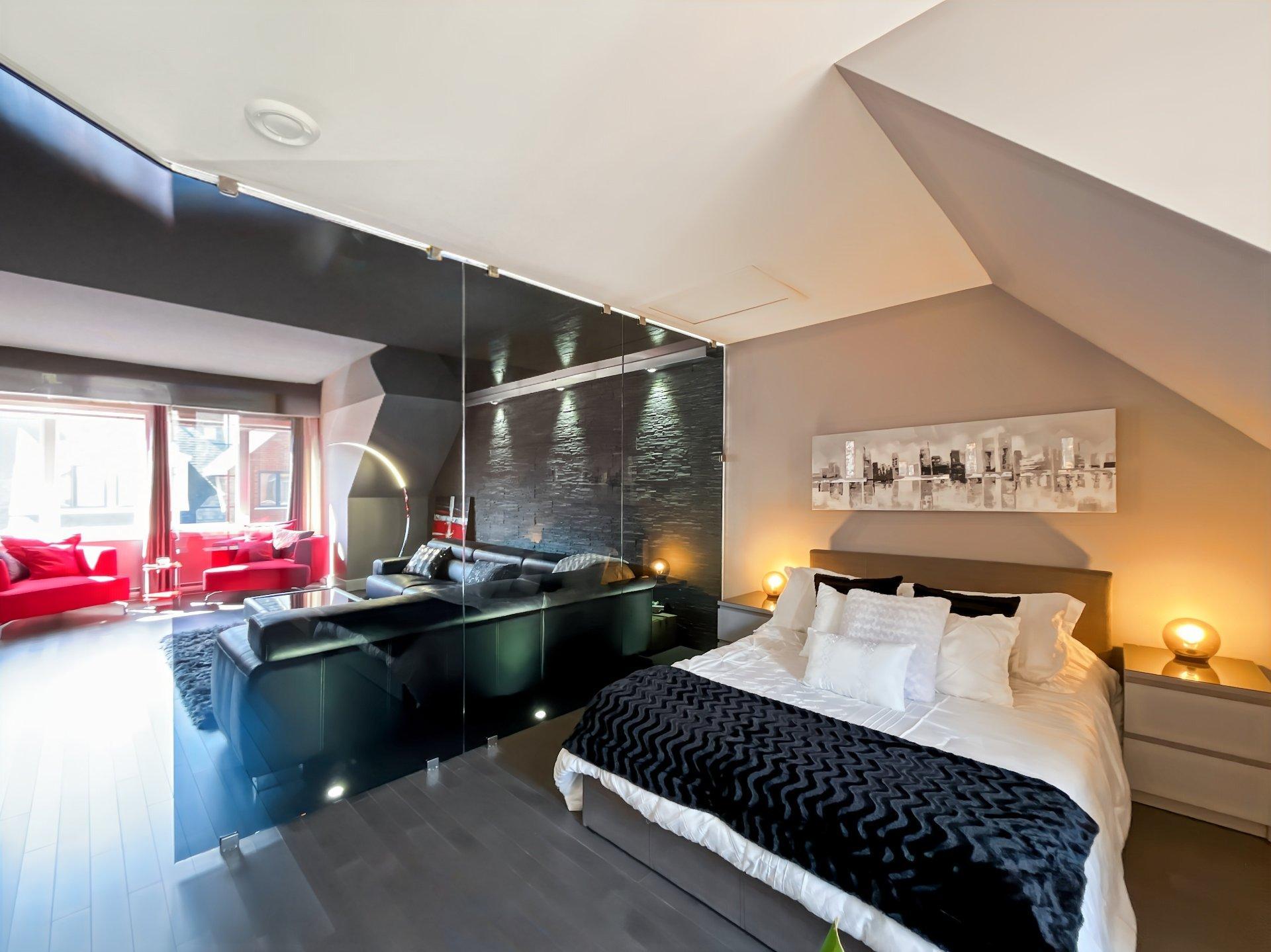 









2654Z


Av. Ernest-Hemingway

,
Montréal (Saint-Laurent),




QC
H4R3E7

