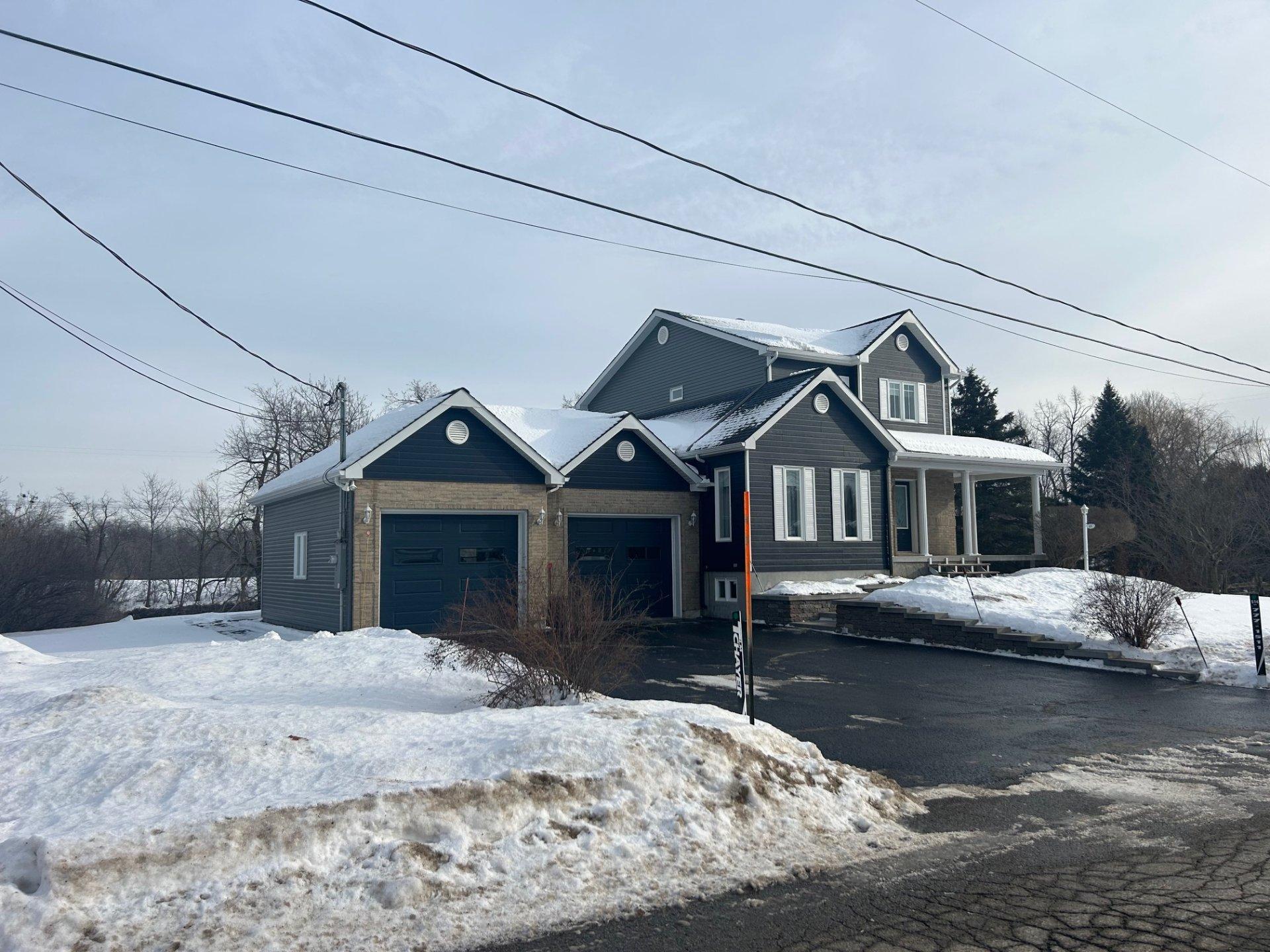 









40


Rue Masson

,
Saint-Roch-de-l'Achigan,




QC
J0K3H0

