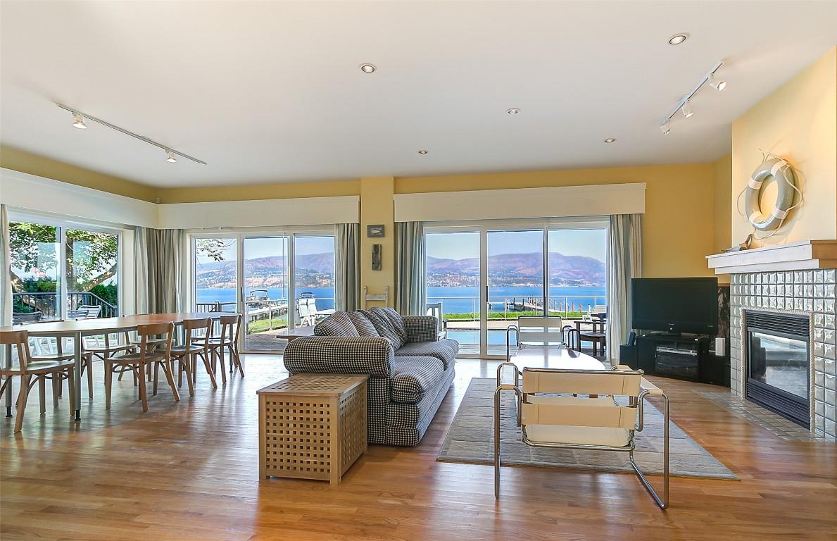 









4260


Hobson

Road,
Kelowna,




BC
V1W 1Y3

