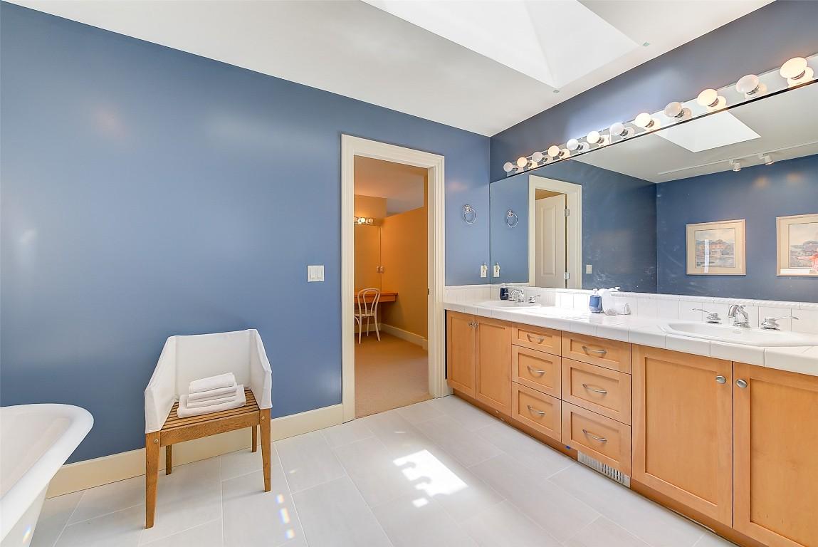 









4260


Hobson

Road,
Kelowna,




BC
V1W 1Y3

