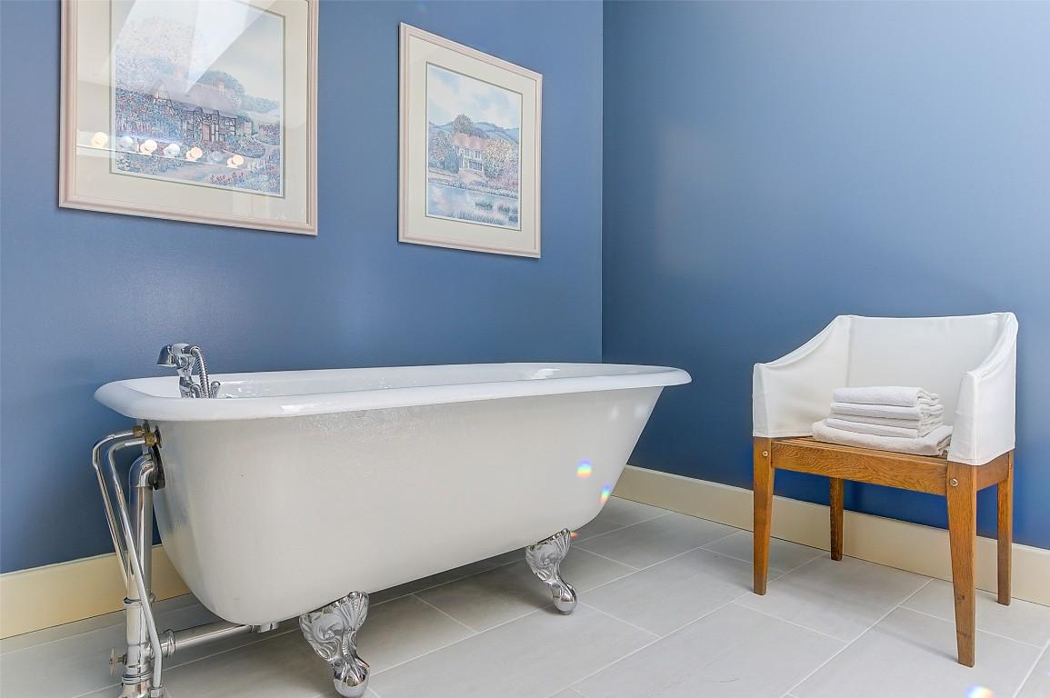 









4260


Hobson

Road,
Kelowna,




BC
V1W 1Y3

