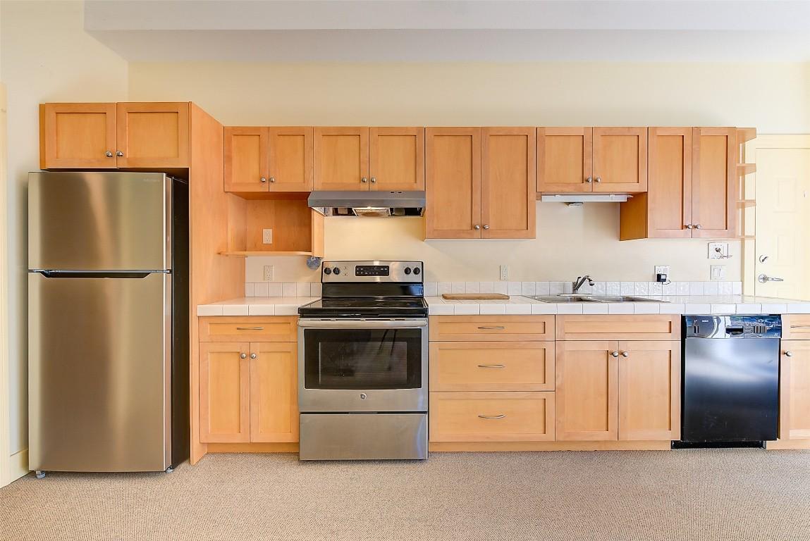 









4260


Hobson

Road,
Kelowna,




BC
V1W 1Y3

