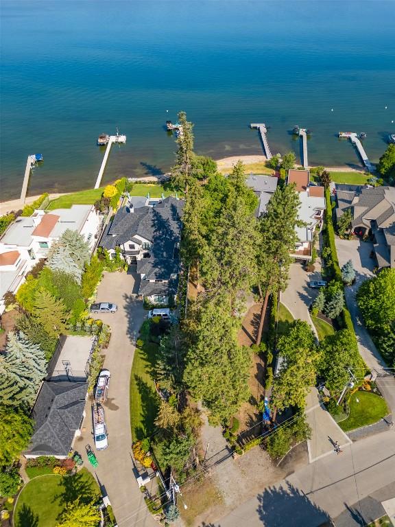 









4260


Hobson

Road,
Kelowna,




BC
V1W 1Y3

