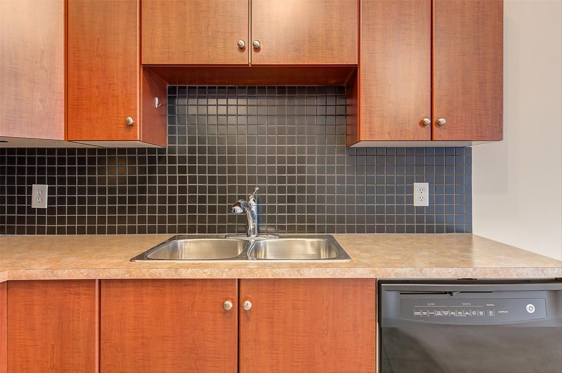









1875


Country Club

Drive, 1105,
Kelowna,




BC
V1V 2W6

