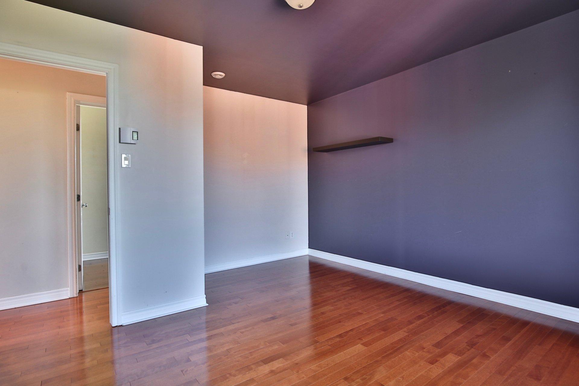 









1168


Rue Pierre-Cognac

, 402,
Chambly,




QC
J3L5W8

