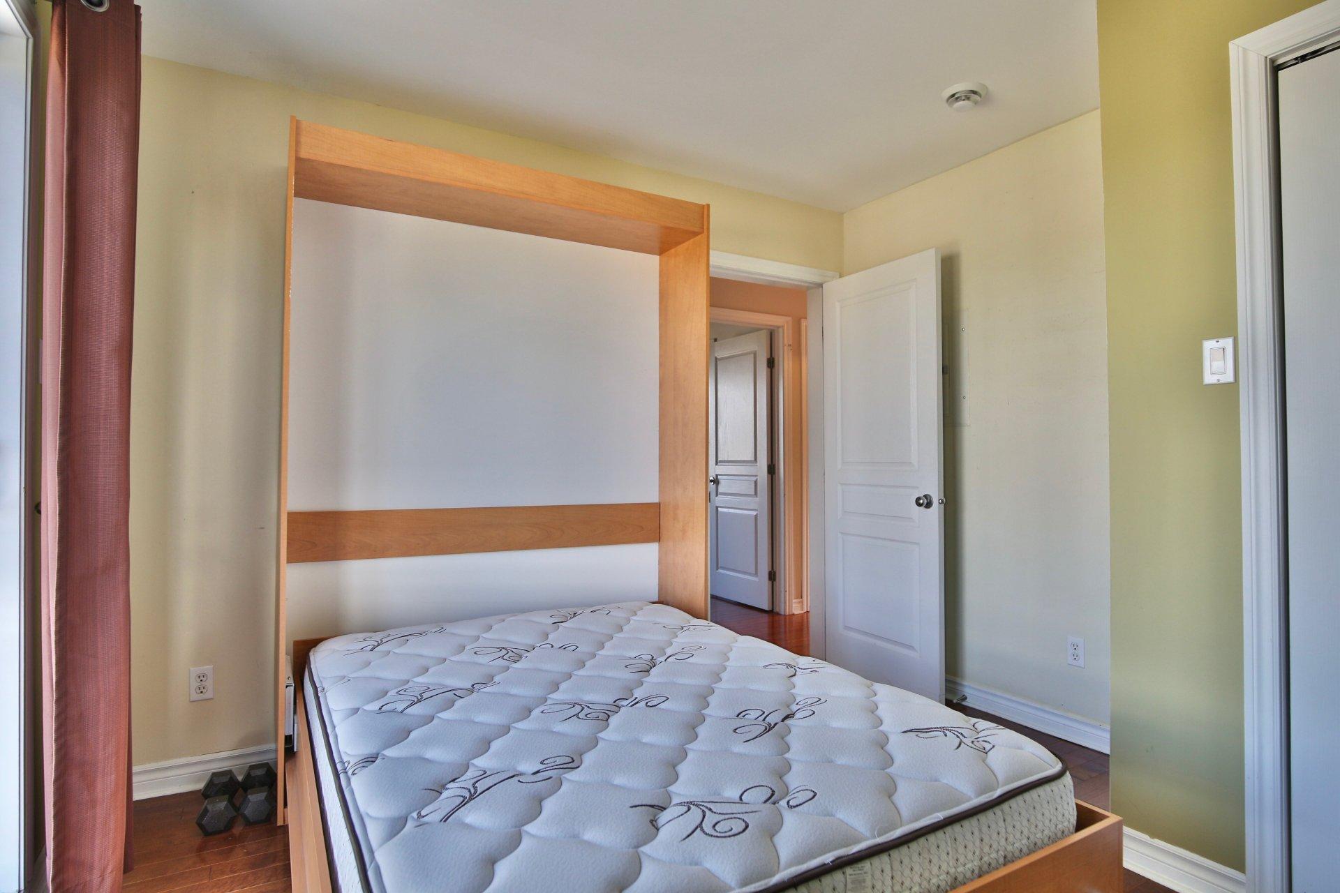 









1168


Rue Pierre-Cognac

, 402,
Chambly,




QC
J3L5W8

