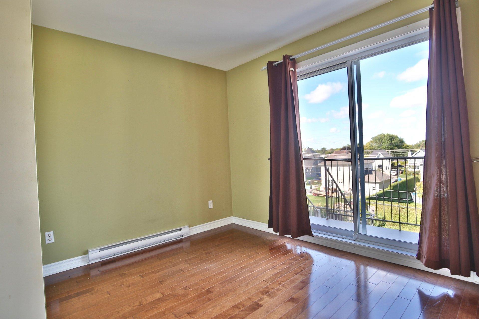 









1168


Rue Pierre-Cognac

, 402,
Chambly,




QC
J3L5W8

