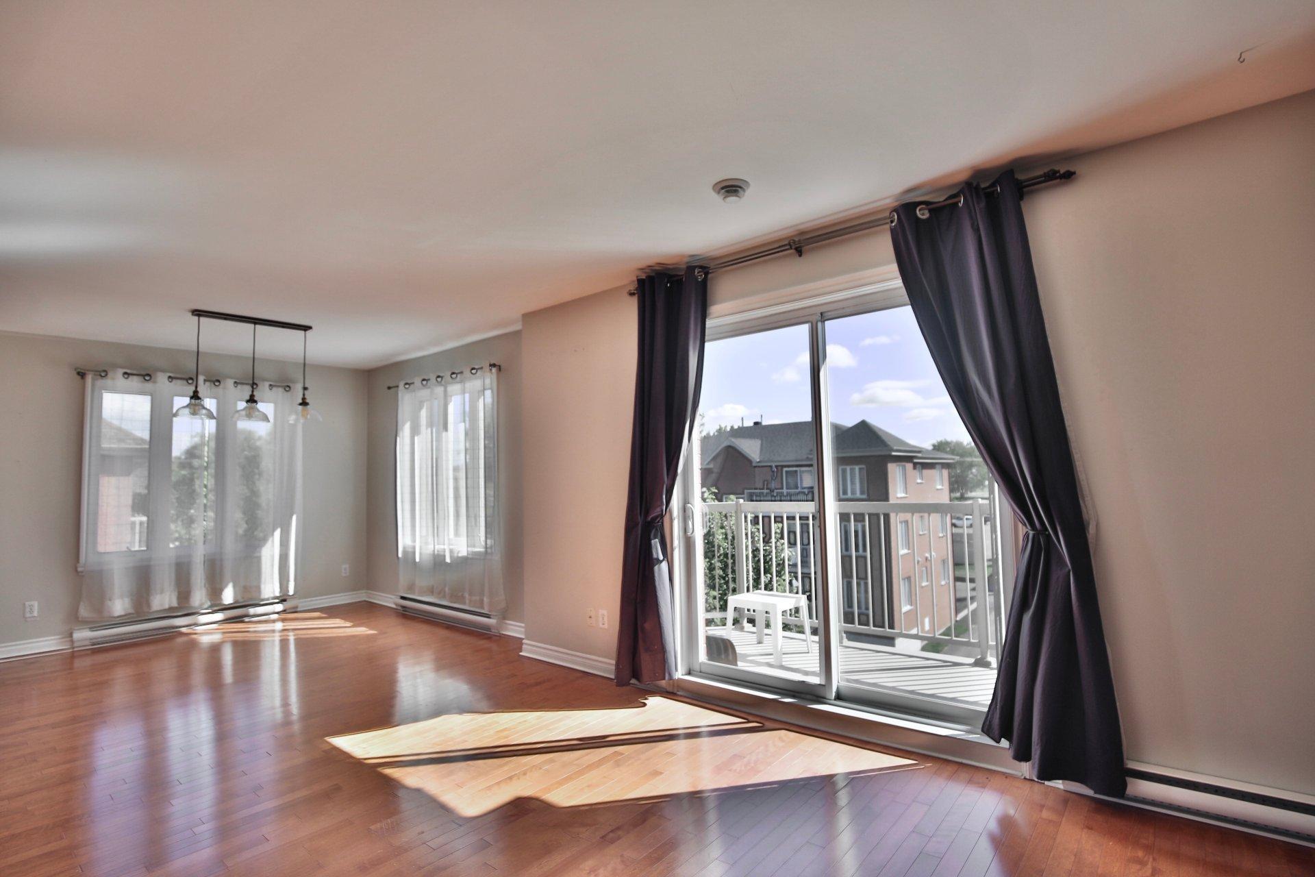 









1168


Rue Pierre-Cognac

, 402,
Chambly,




QC
J3L5W8

