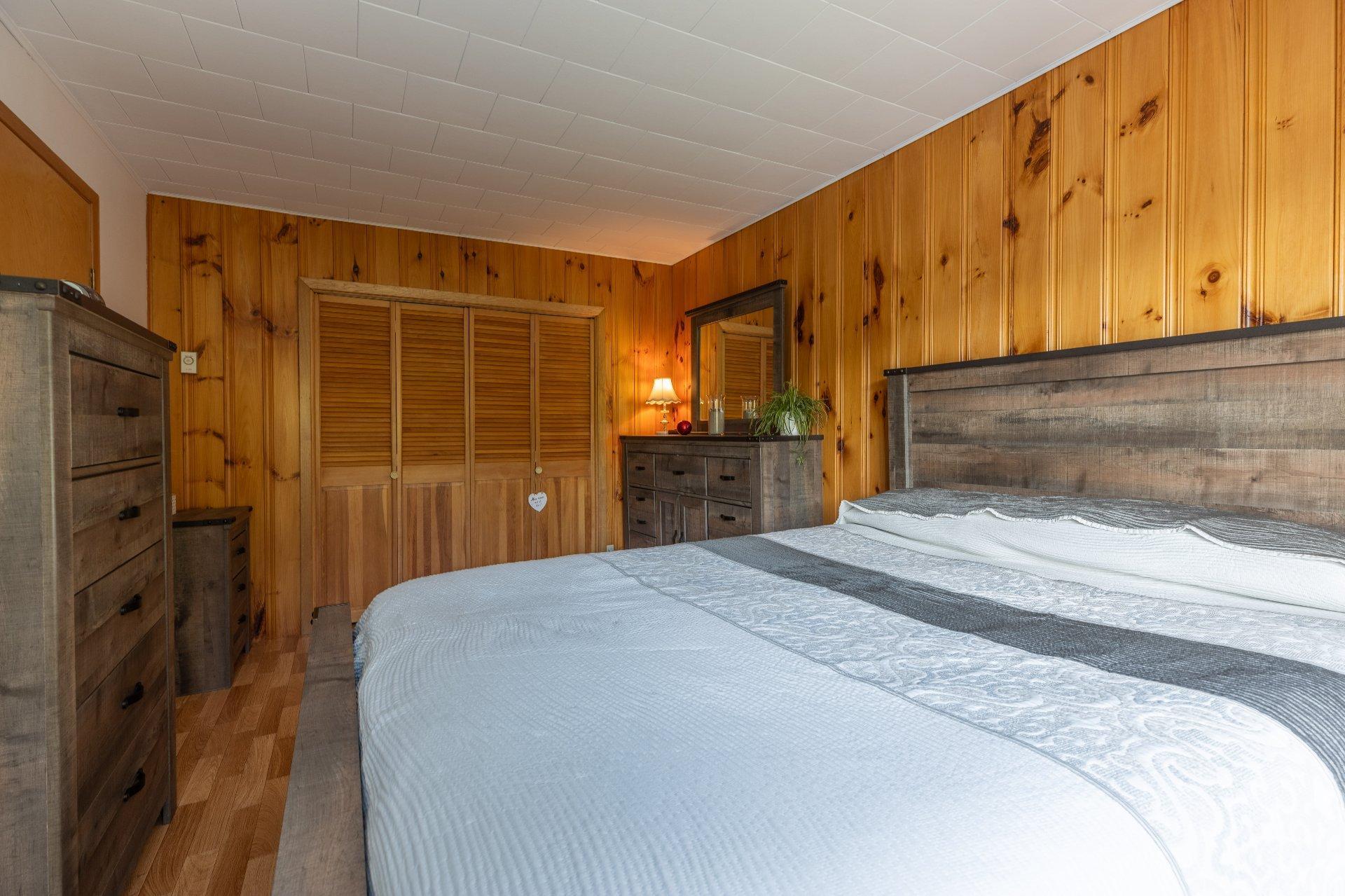 









6030


Rue Arthur

,
Saint-Zénon,




QC
J0K3N0

