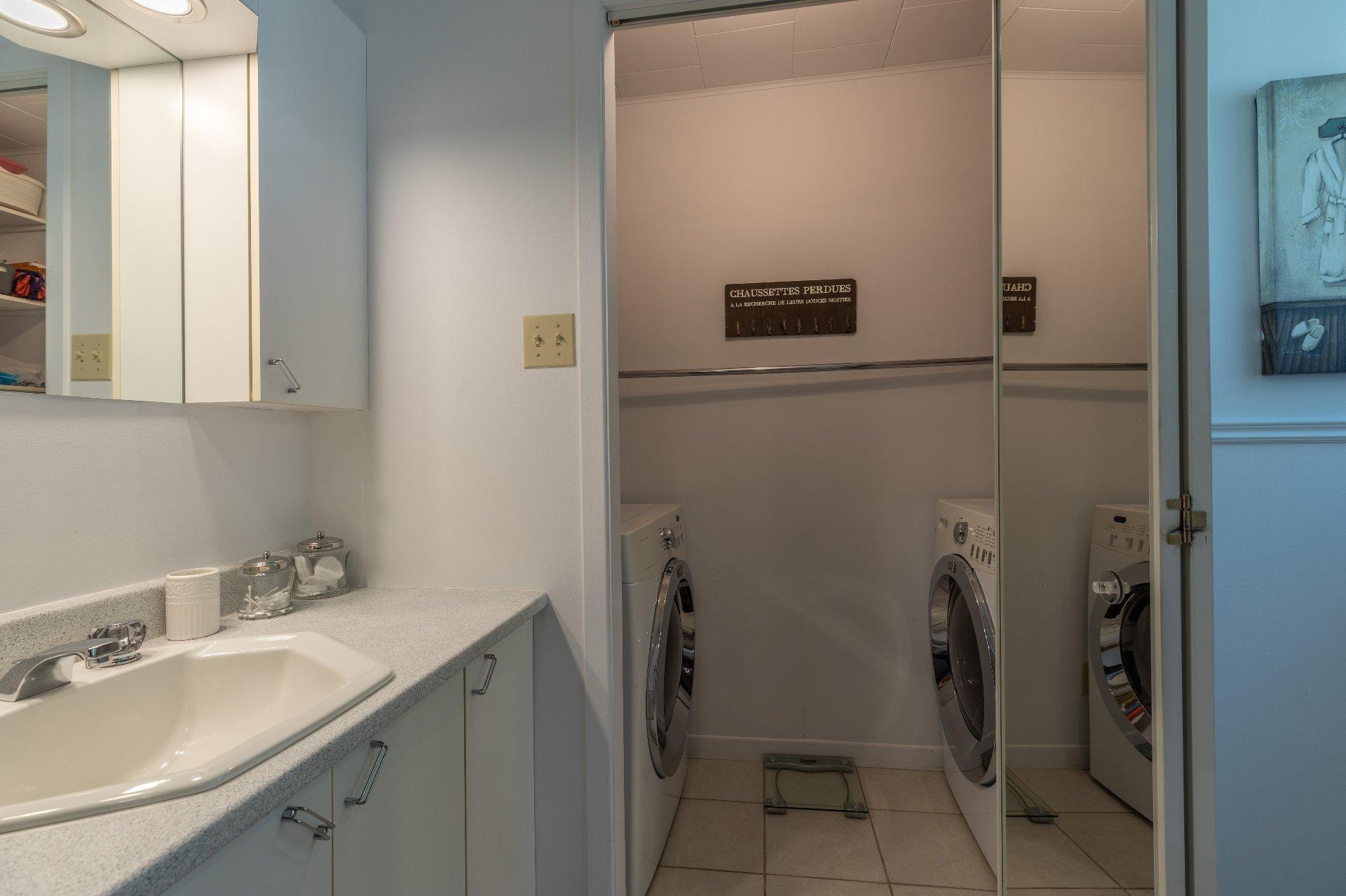 









6030


Rue Arthur

,
Saint-Zénon,




QC
J0K3N0

