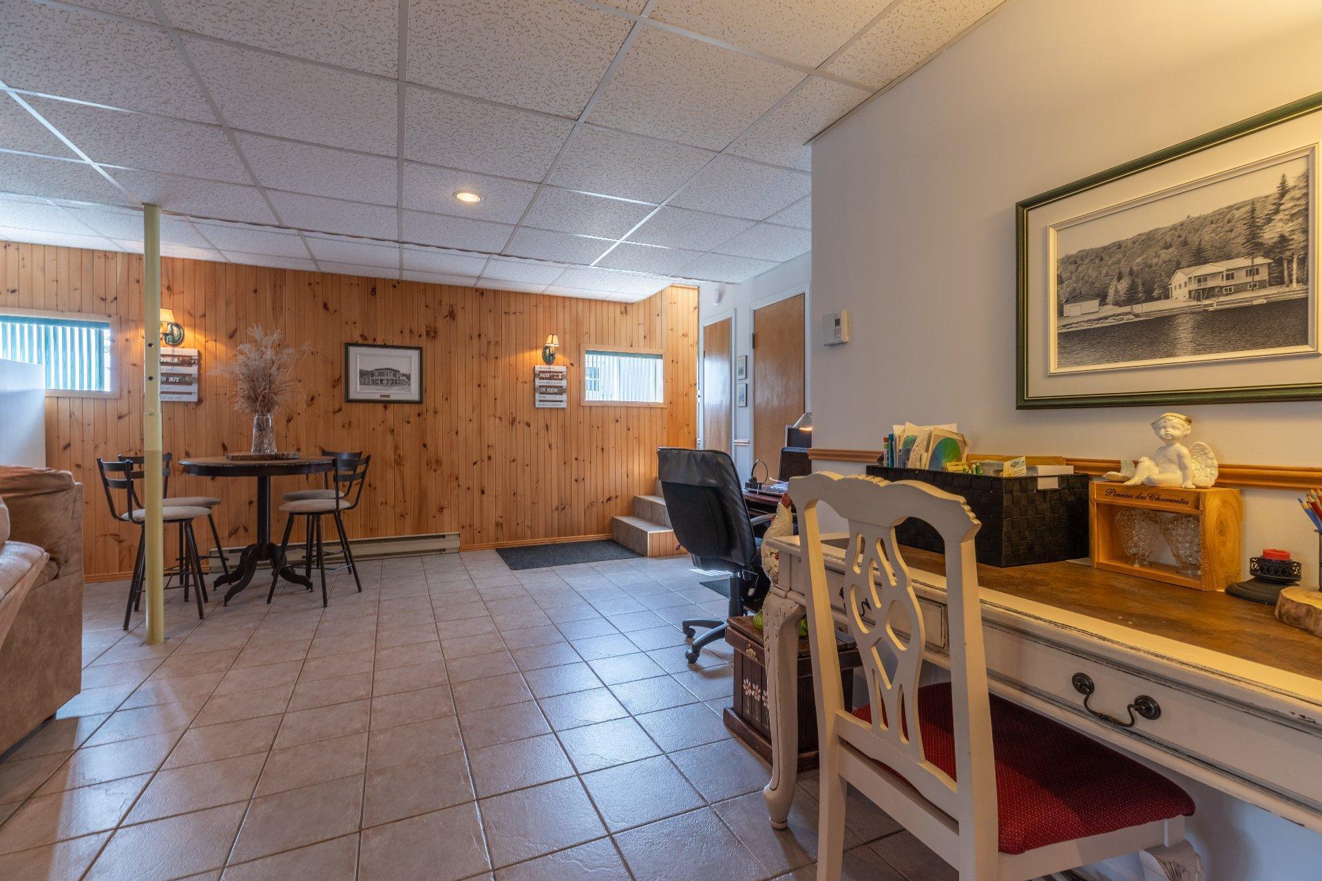 









6030


Rue Arthur

,
Saint-Zénon,




QC
J0K3N0

