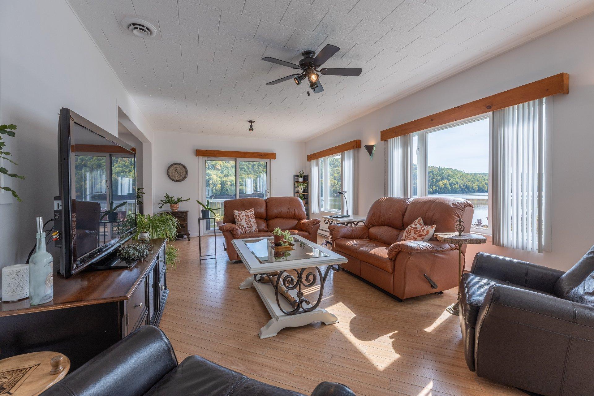 









6030


Rue Arthur

,
Saint-Zénon,




QC
J0K3N0

