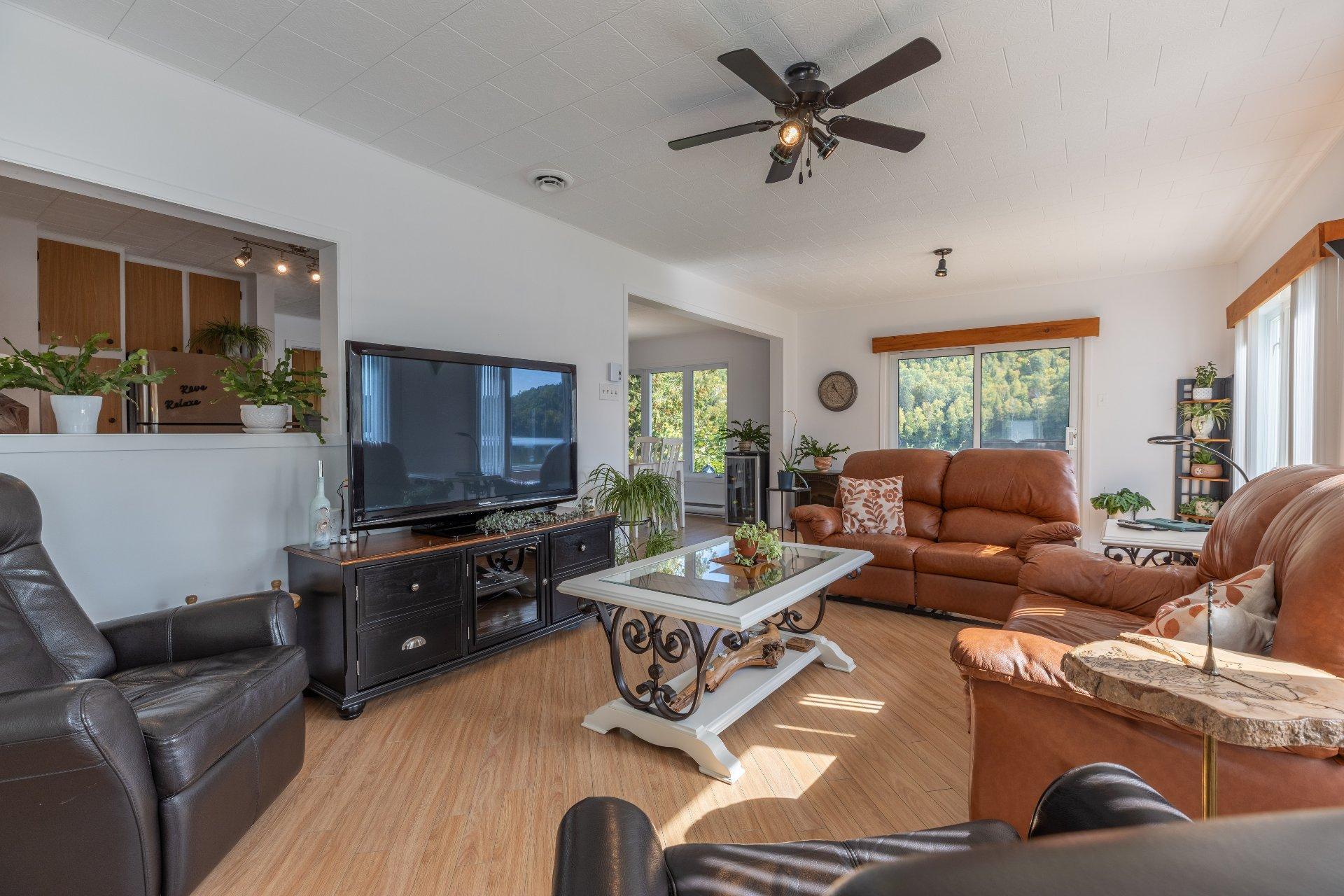 









6030


Rue Arthur

,
Saint-Zénon,




QC
J0K3N0

