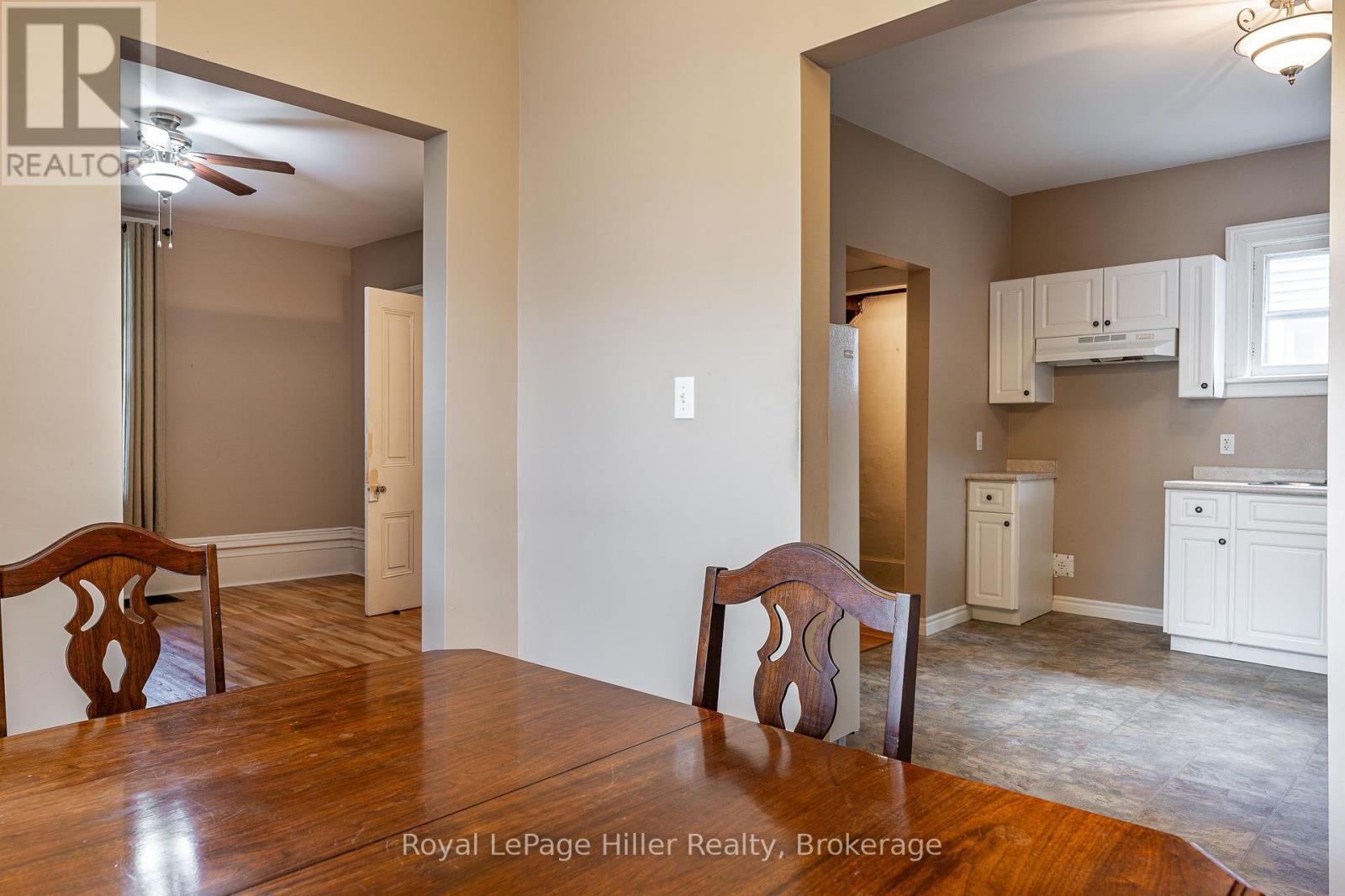 












139 WELLINGTON STREET

,
Stratford,




Ontario
N5A2L4

