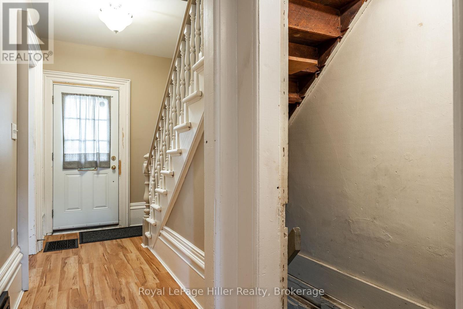 












139 WELLINGTON STREET

,
Stratford,




Ontario
N5A2L4

