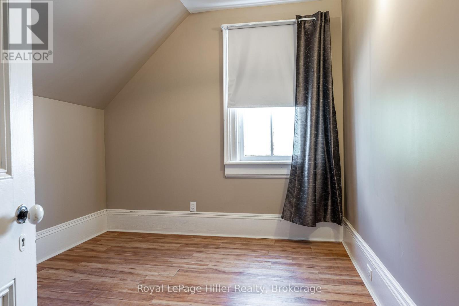 












139 WELLINGTON STREET

,
Stratford,




Ontario
N5A2L4

