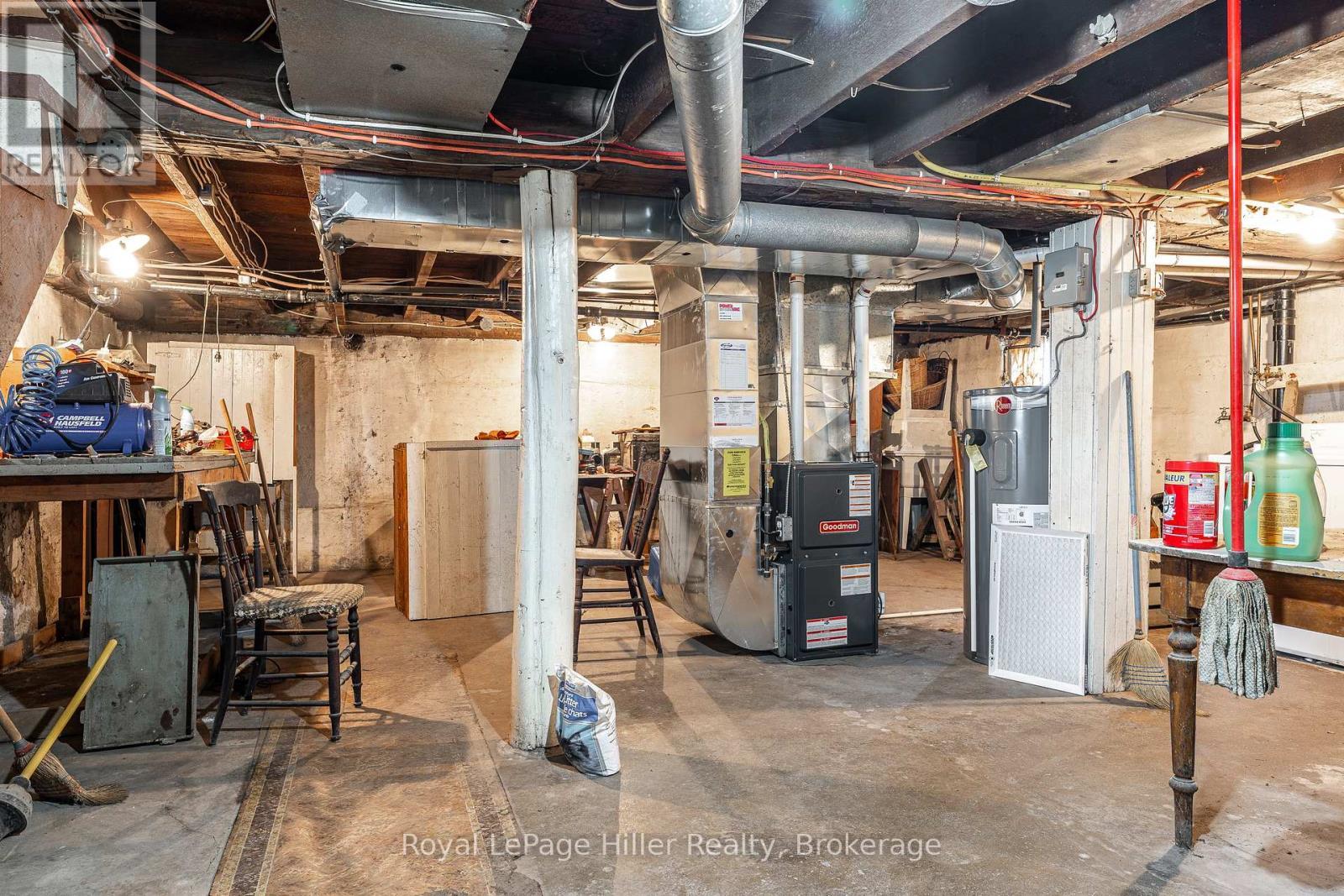 












139 WELLINGTON STREET

,
Stratford,




Ontario
N5A2L4

