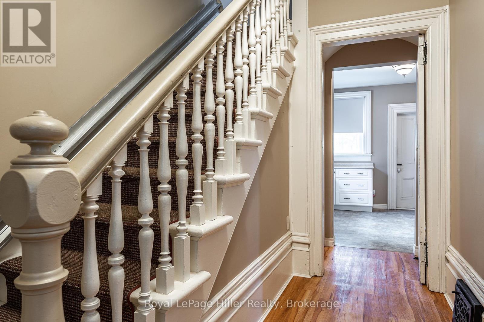 












139 WELLINGTON STREET

,
Stratford,




Ontario
N5A2L4

