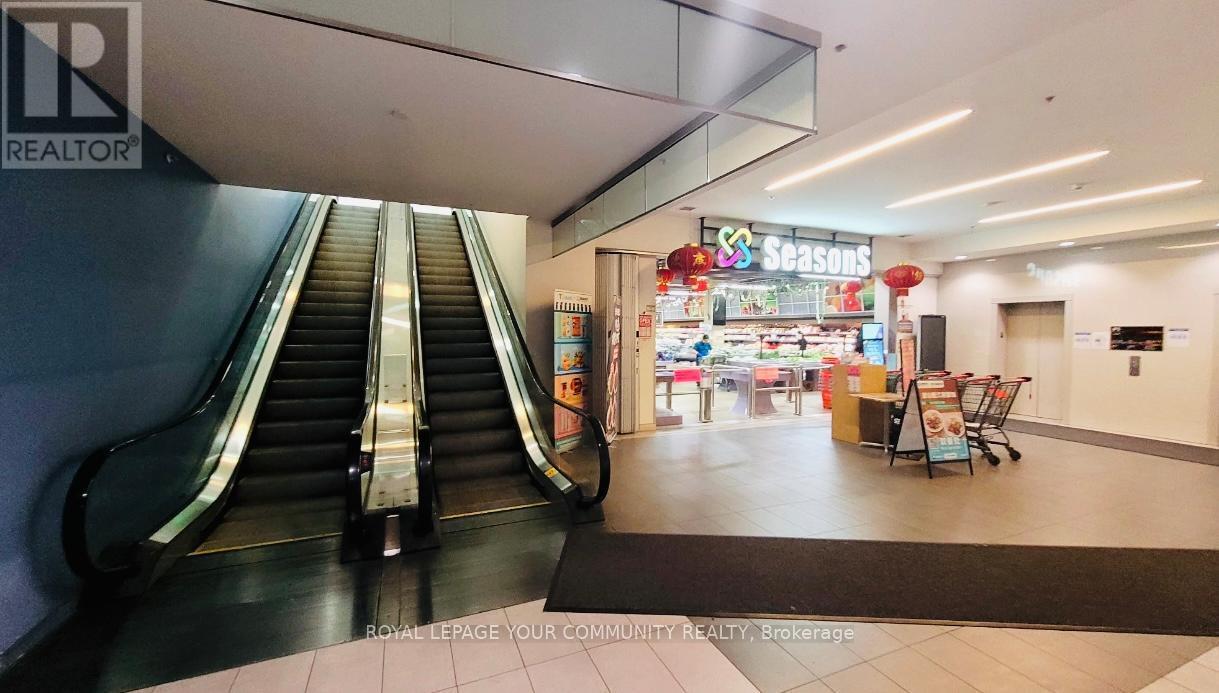 












77 - 7181 YONGE STREET

,
Markham,




Ontario
L3T0C7

