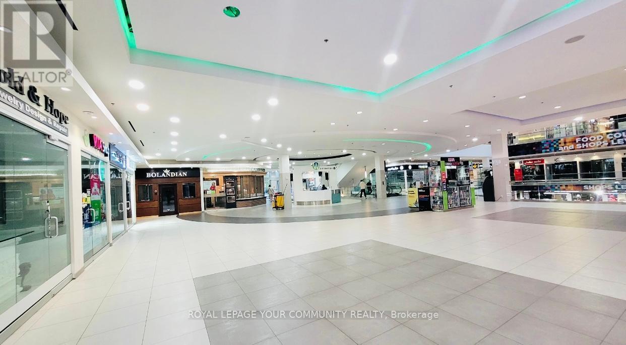 












77 - 7181 YONGE STREET

,
Markham,




Ontario
L3T0C7

