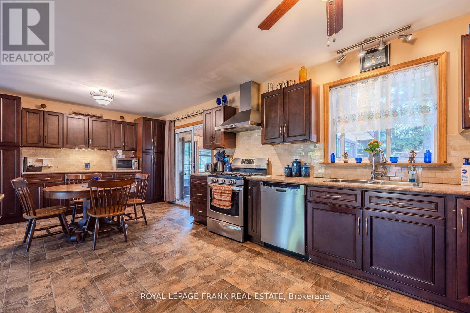 












2304 OLD NORWOOD ROAD

,
Otonabee-South Monaghan,




Ontario
K9J0G6

