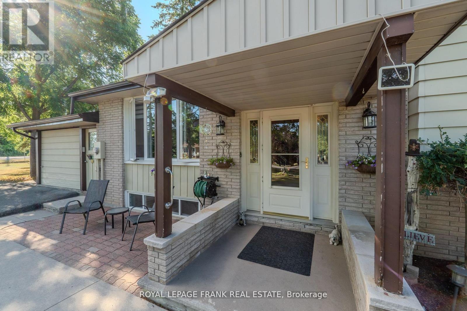 












2304 OLD NORWOOD ROAD

,
Otonabee-South Monaghan,




Ontario
K9J0G6

