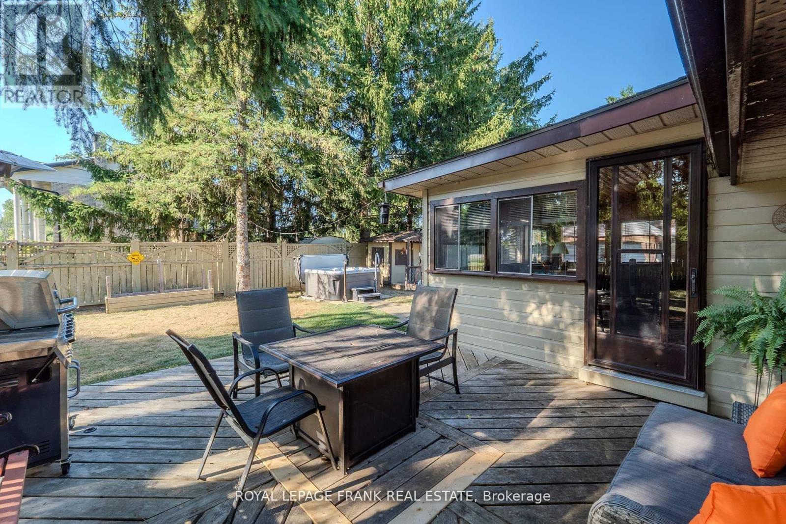 












2304 OLD NORWOOD ROAD

,
Otonabee-South Monaghan,




Ontario
K9J0G6

