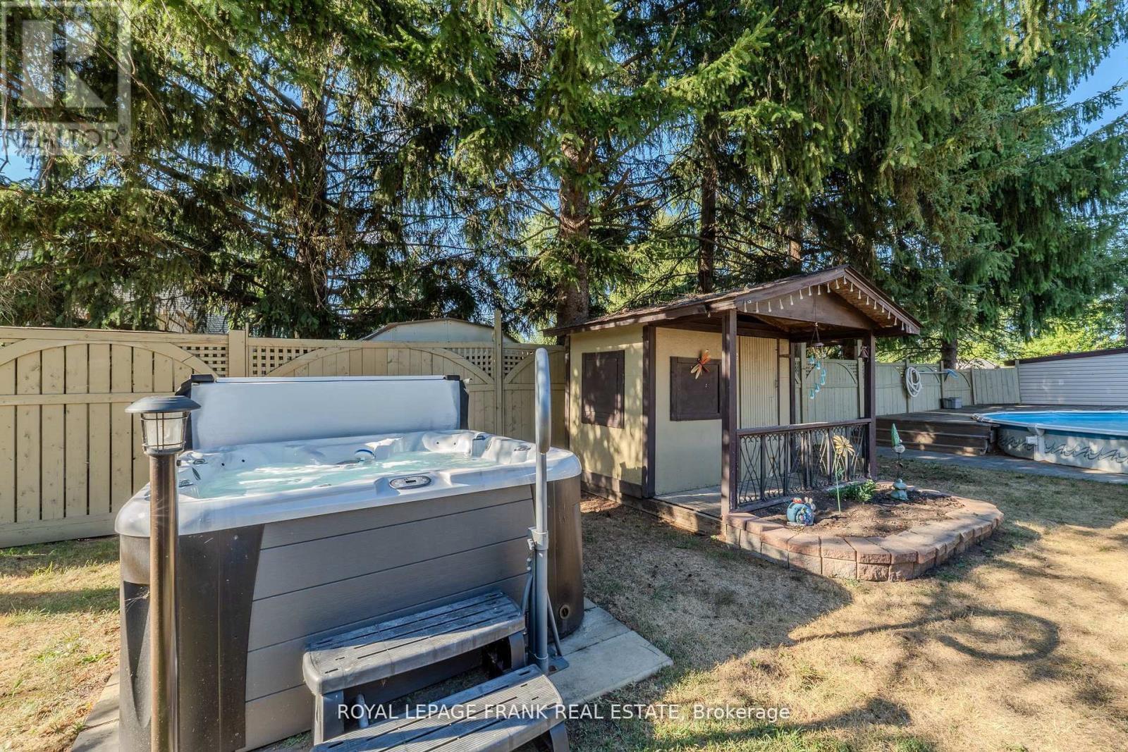 












2304 OLD NORWOOD ROAD

,
Otonabee-South Monaghan,




Ontario
K9J0G6

