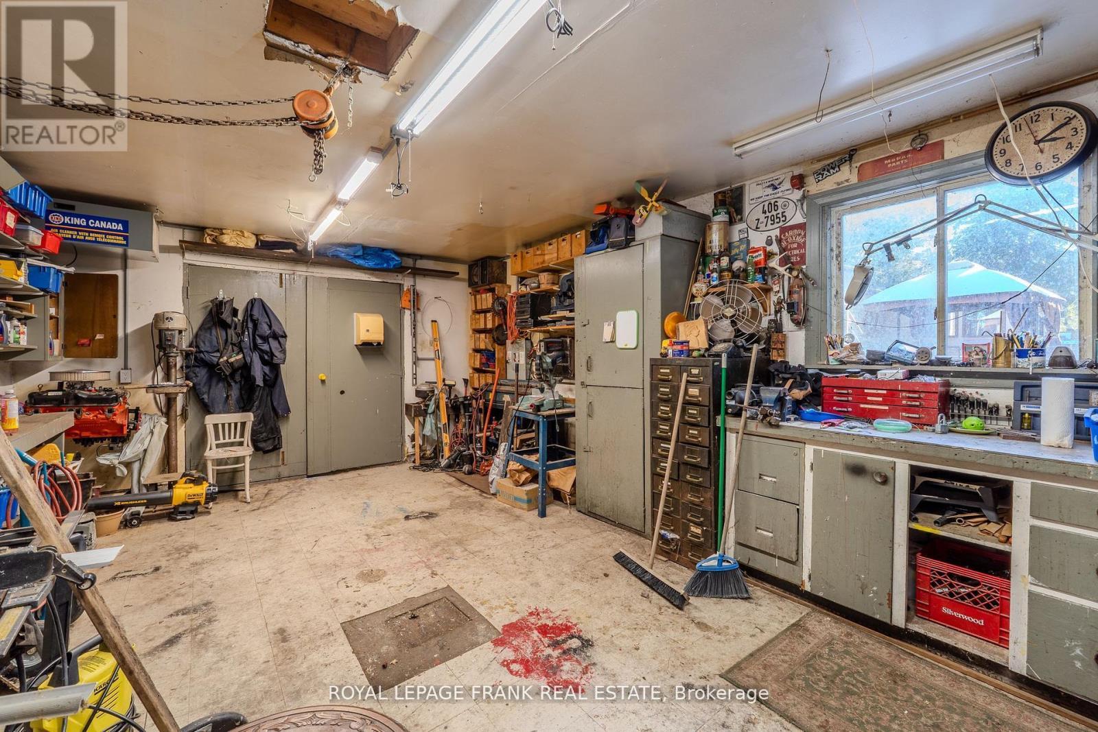 












2304 OLD NORWOOD ROAD

,
Otonabee-South Monaghan,




Ontario
K9J0G6

