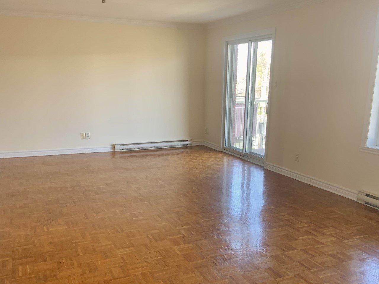 









16669


Boul. de Pierrefonds

, 301,
Montréal (Pierrefonds-Roxboro),




QC
H9H5L8

