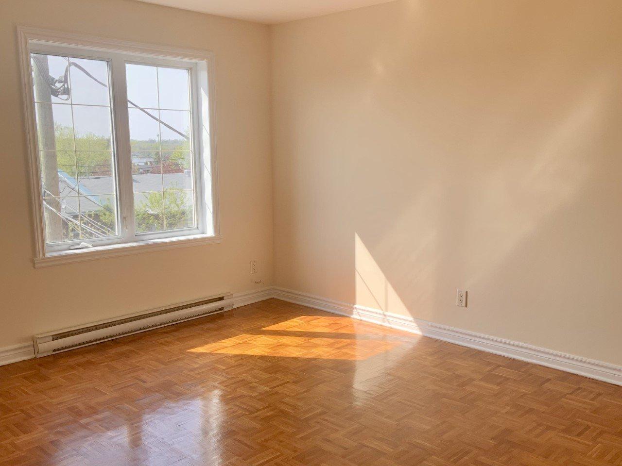 









16669


Boul. de Pierrefonds

, 301,
Montréal (Pierrefonds-Roxboro),




QC
H9H5L8

