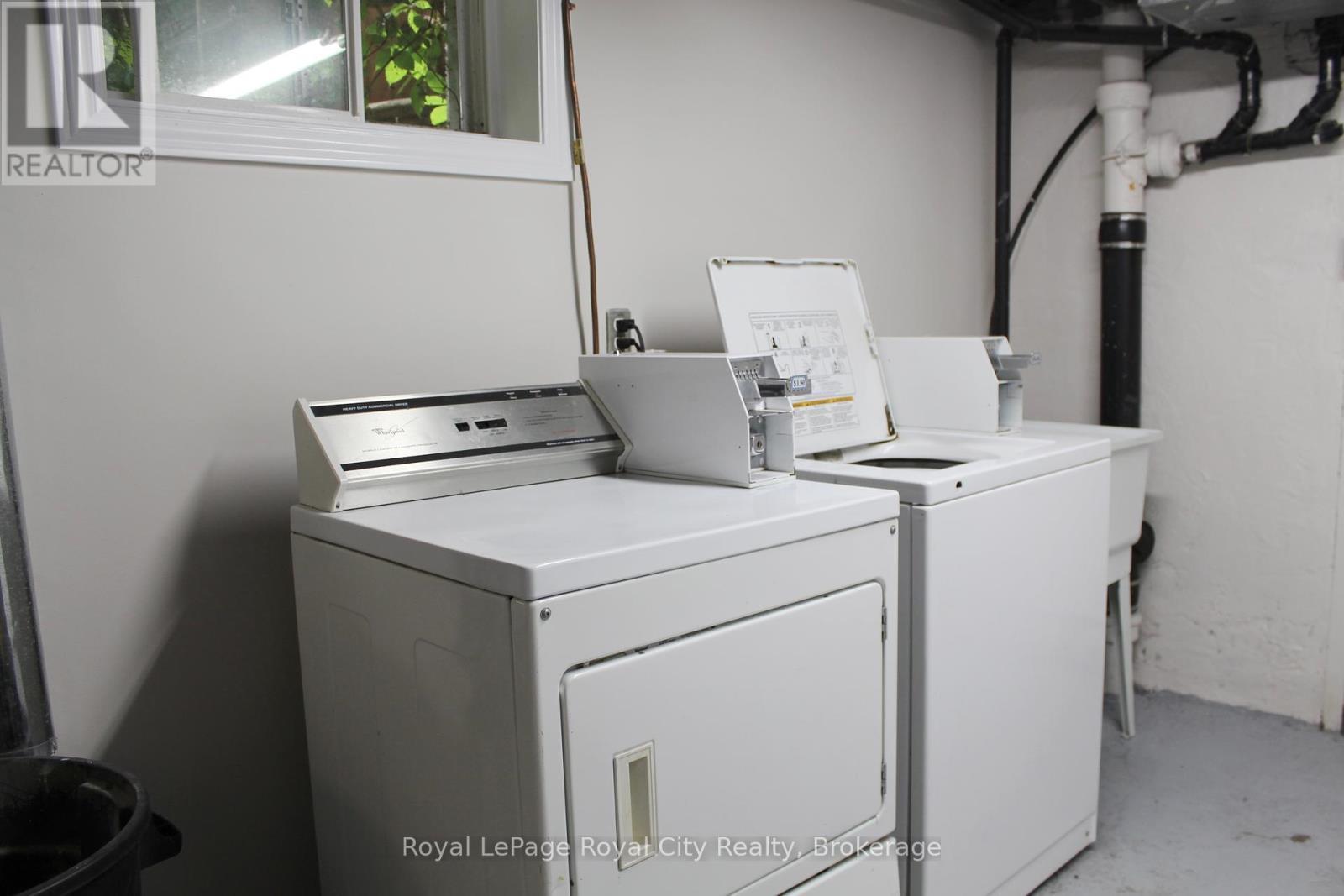 












109 NORTHUMBERLAND STREET

,
Guelph (Downtown),




Ontario
N1H3B1

