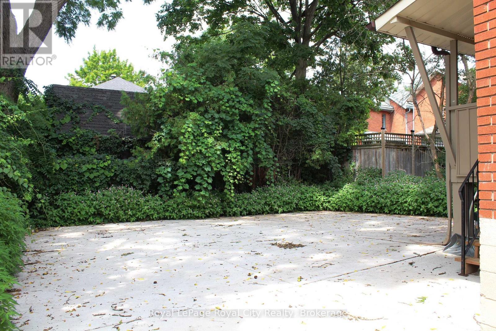 












109 NORTHUMBERLAND STREET

,
Guelph (Downtown),




Ontario
N1H3B1

