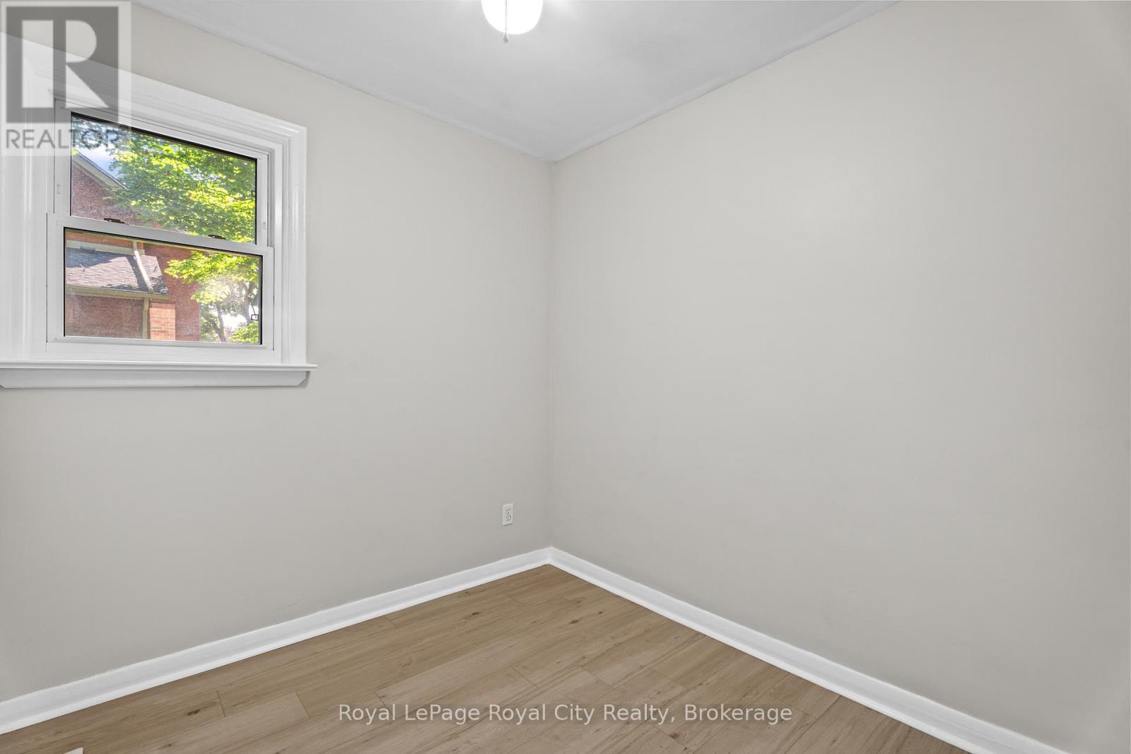 












109 NORTHUMBERLAND STREET

,
Guelph (Downtown),




Ontario
N1H3B1

