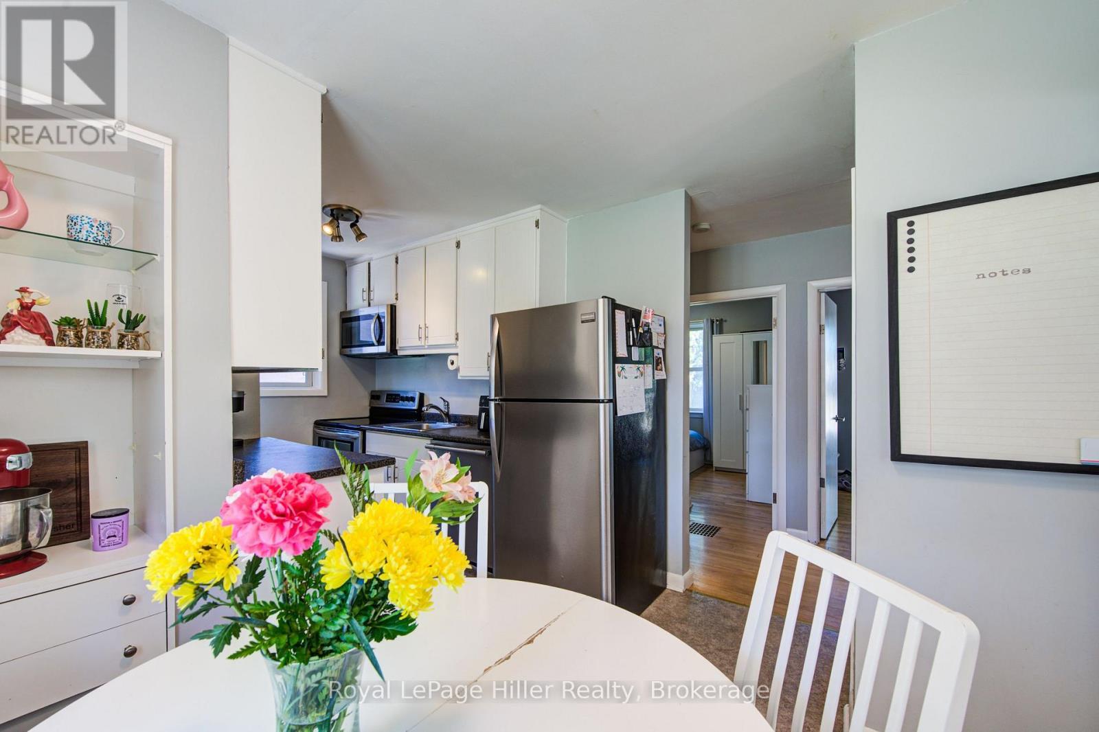 












11 WARWICK ROAD

,
Stratford,




Ontario
N5A6E6

