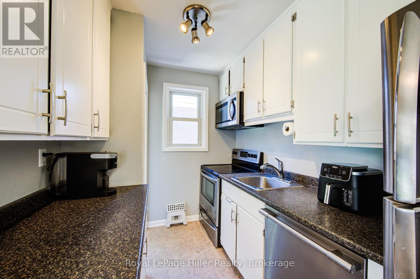 












11 WARWICK ROAD

,
Stratford,




Ontario
N5A6E6

