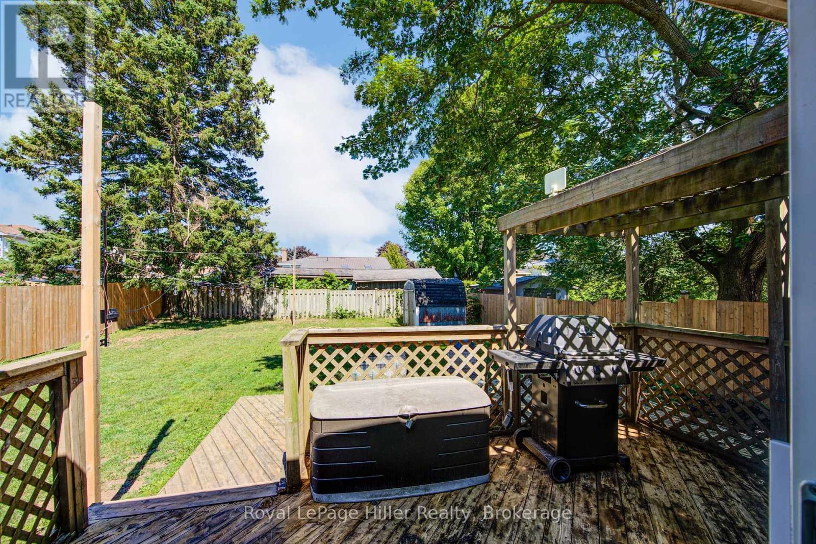 












11 WARWICK ROAD

,
Stratford,




Ontario
N5A6E6

