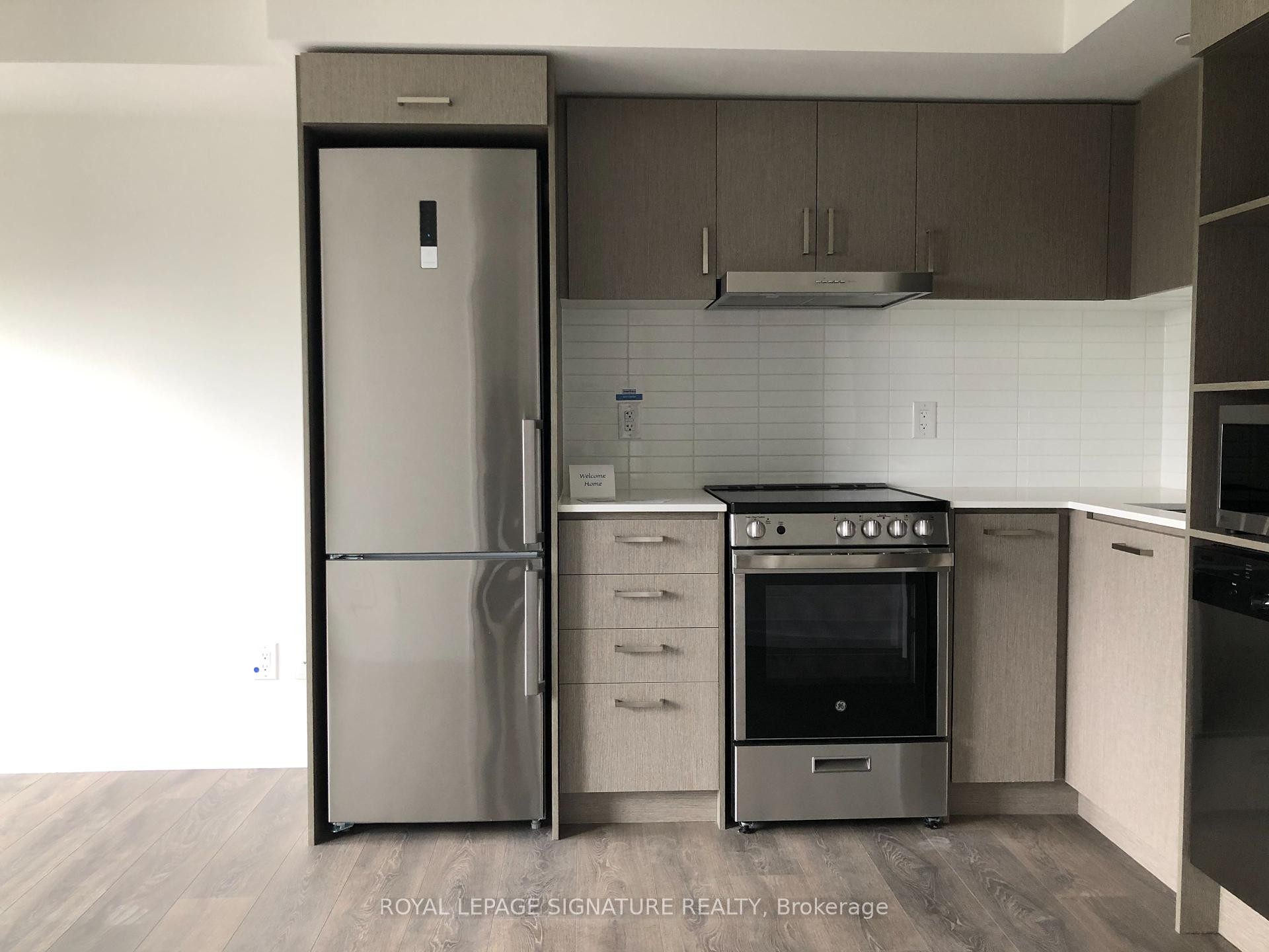 









219


Dundas

Street East, 812,
Toronto,




ON
M5A 0V1

