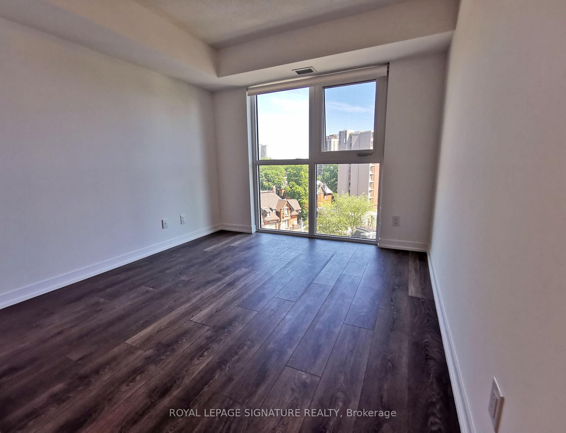 









219


Dundas

Street East, 812,
Toronto,




ON
M5A 0V1

