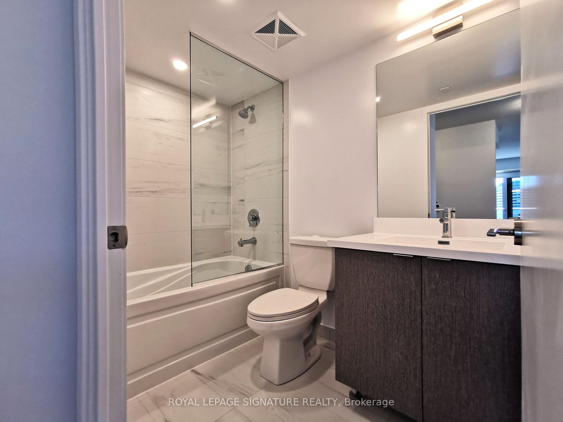 









219


Dundas

Street East, 812,
Toronto,




ON
M5A 0V1

