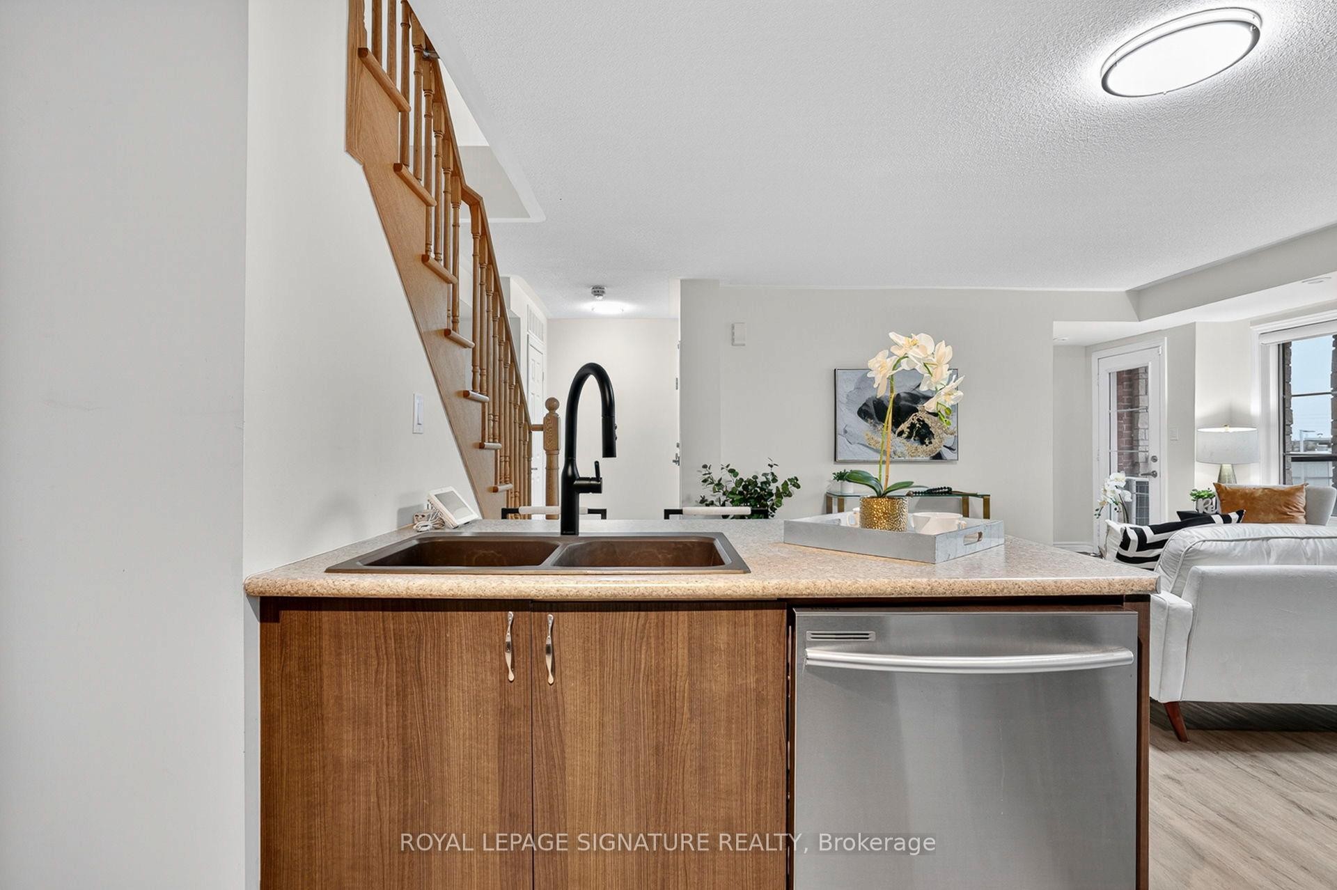 









200


Veterans

Drive, 110,
Brampton,




ON
L7A 4S6


